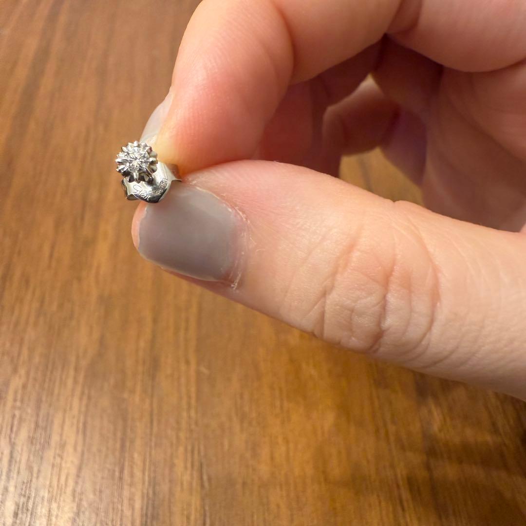 スタージュエリー　プラチナ　一粒ダイヤモンドピアス