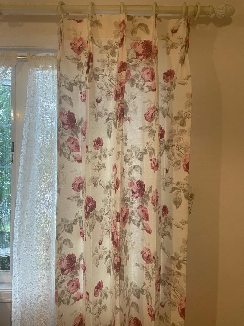 ローラアシュレイ★レア★ローズ柄 未使用カーテン 1枚 135×丈194㎝