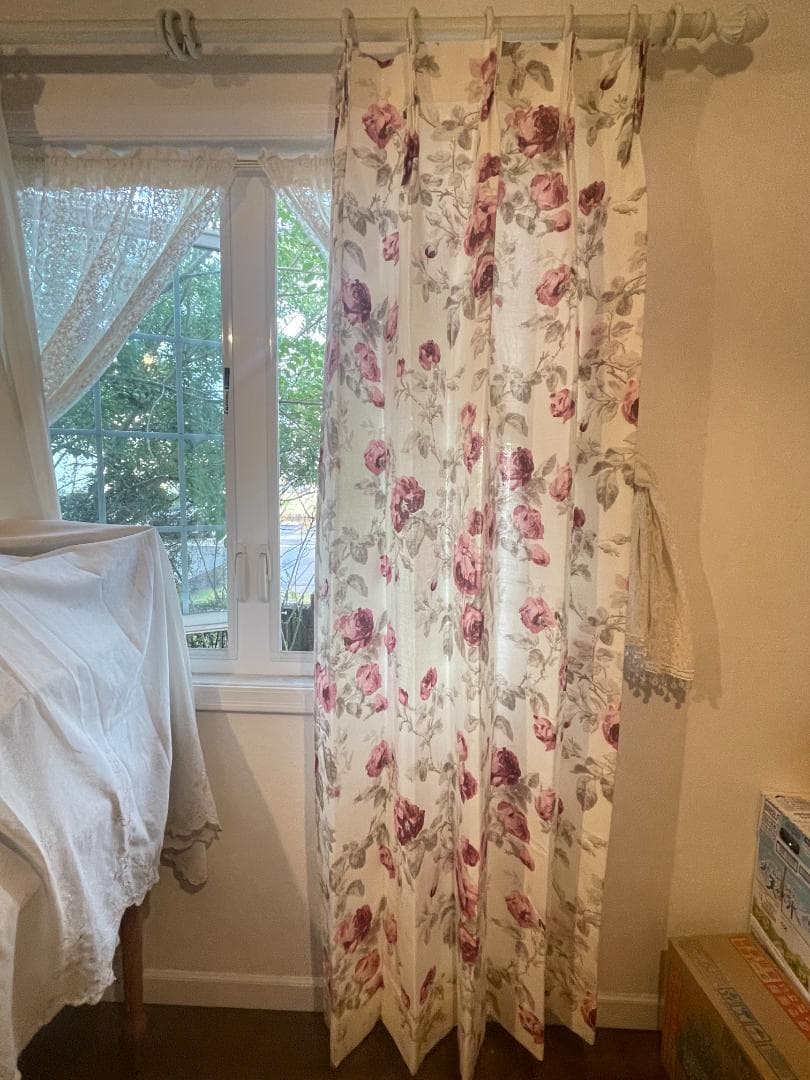 ローラアシュレイ★レア★ローズ柄 未使用カーテン 1枚 135×丈194㎝