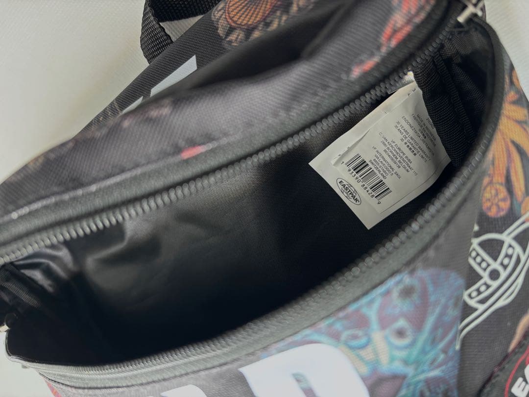 ★限定SALE★【美品】Vivienne Westwood×EASTPAKバッグ