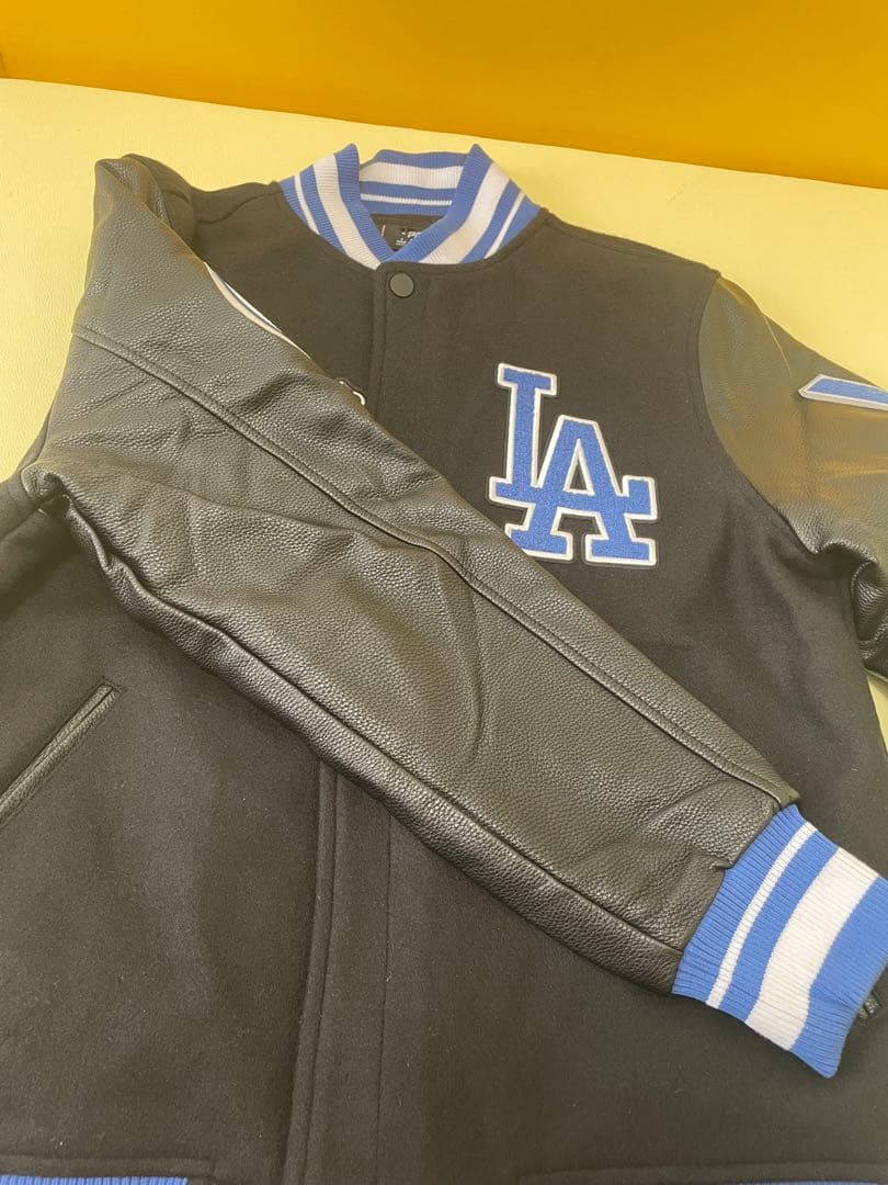 【タグ付き】PRO STANDARD ロサンゼルスドジャース ジャケットMサイズ