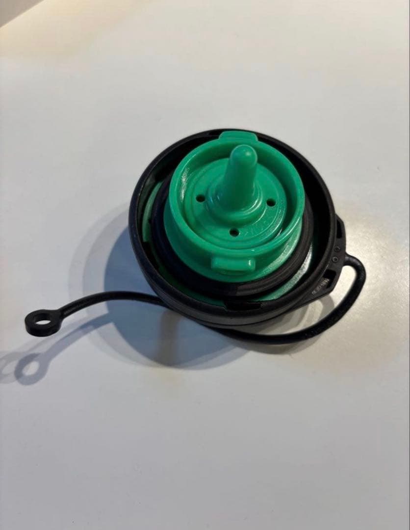 美品ポルシェ純正★エクスクルーシブ★フューエルキャップ