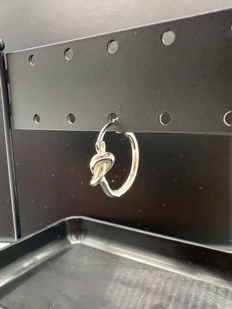 【片耳のみ】CELINE セリーヌ ノットフープ ピアス シルバー系