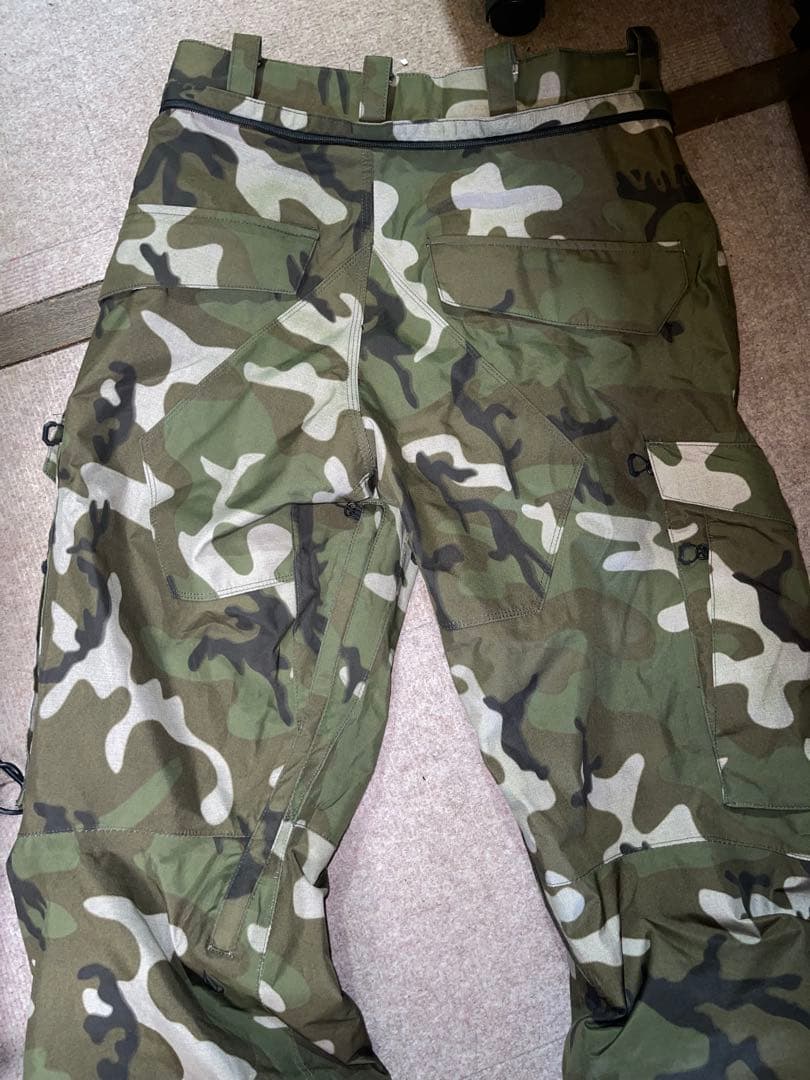 [極美品] 超特価 VOLCOM GORE-TEX スノーボードウェア上下セット