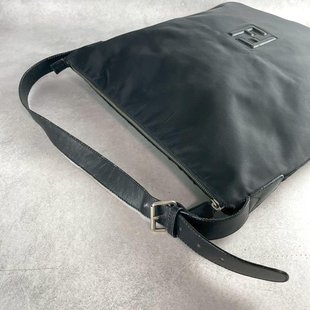 フェンディ ワンショルダー トート FFロゴ ナイロン レザー　A4