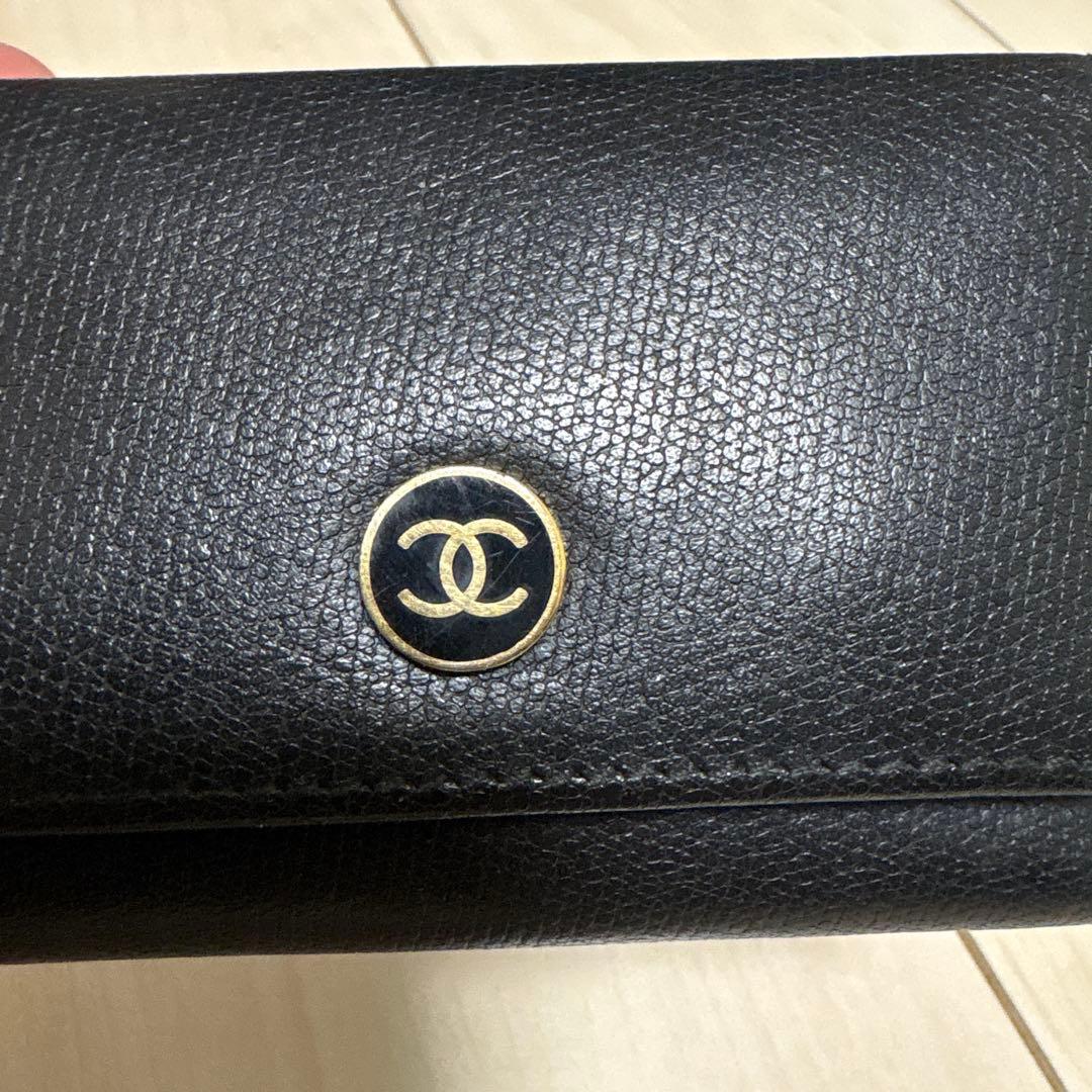 CHANEL ブラック レザー キーケース ココボタン キーケース