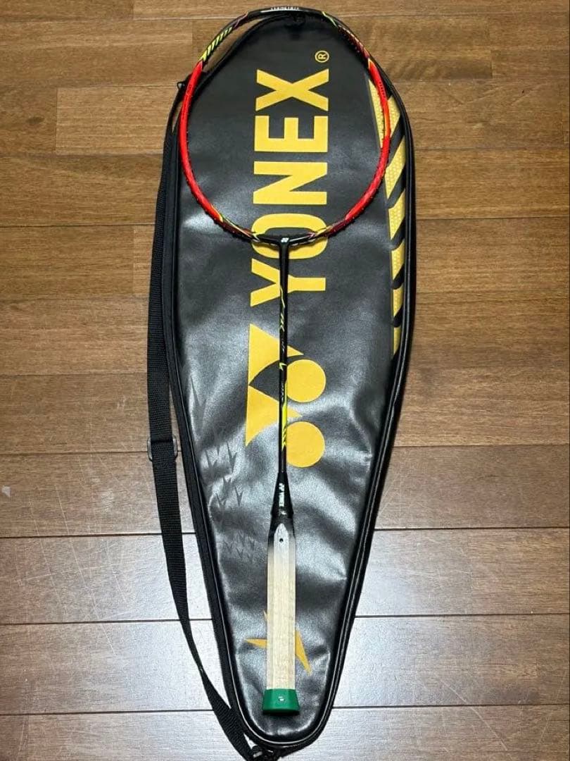 Yonex Voltric LD Force 4UG5 (リンダン限定ケース付) - メルカリ