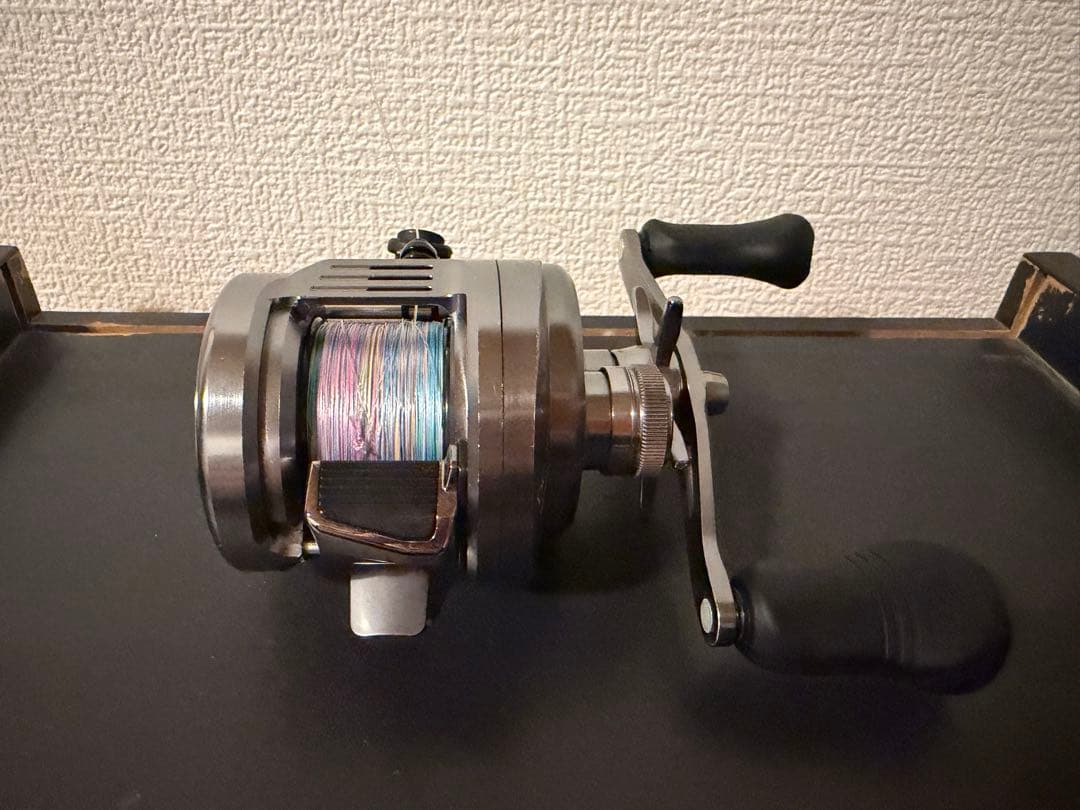 SHIMANO シマノ カルカッタコンクエストDC 200