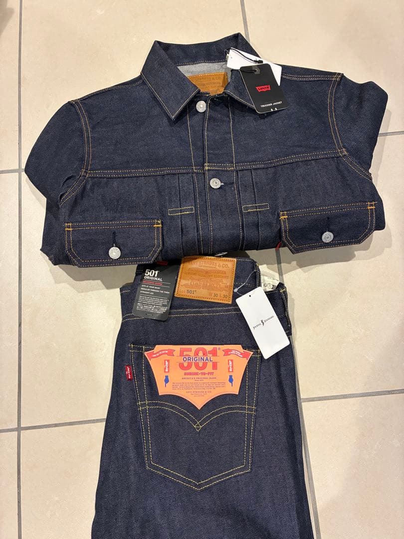 新品！早い者勝ち！リーバイス　ジャーナルスタンダード別注　セットアップ　Sサイズ