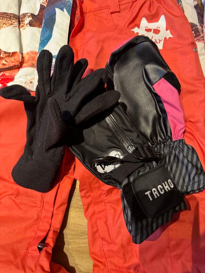 ROXYスノーボードウェア 手袋、ゴーグル、リフト券入5点セット