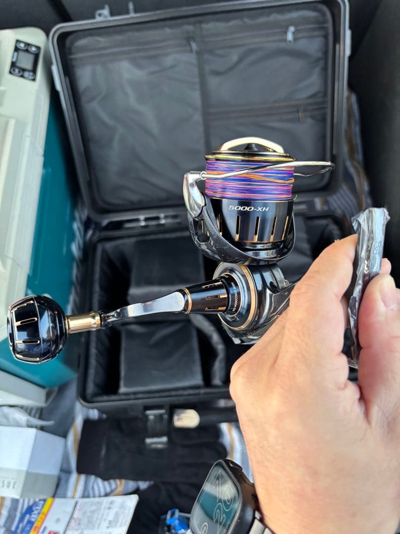 超美品:DAIWA 23SALTIGA 5000-XH 。リールボックス付 - メルカリ