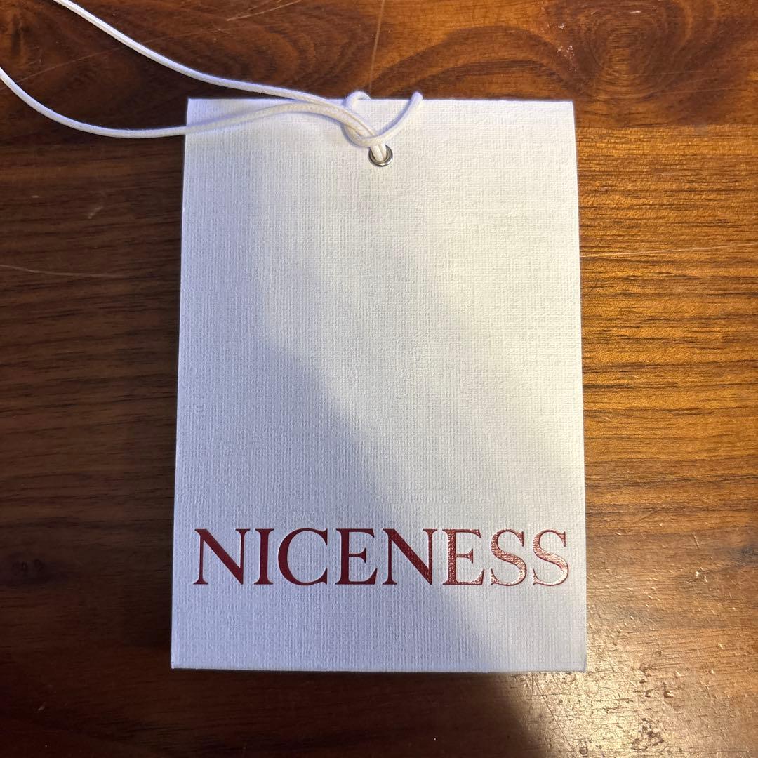 NICENESS DEVOLLE - メルカリ