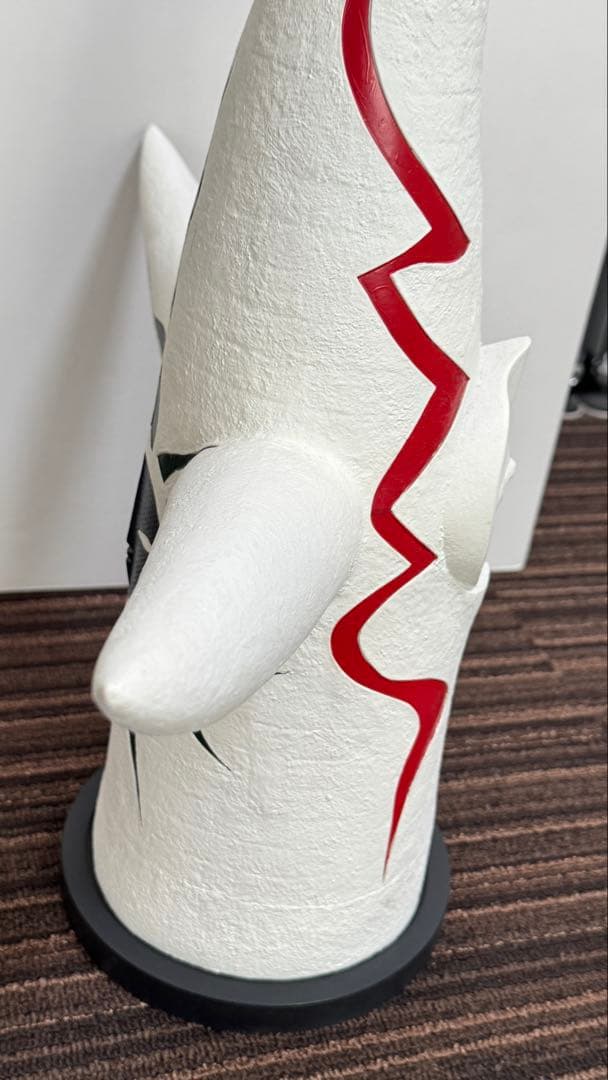 太陽の塔1/144スケール、塗装済完成モデル、岡本太郎、海洋堂フィギュア、箱付き