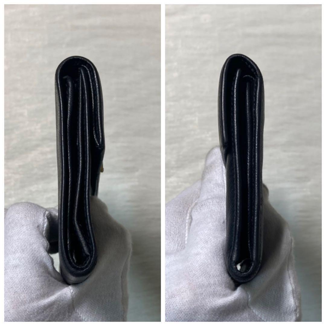 早い者勝ち　PRADA プラダ　サフィアーノレザー　三角ロゴ　黒　人気　定番