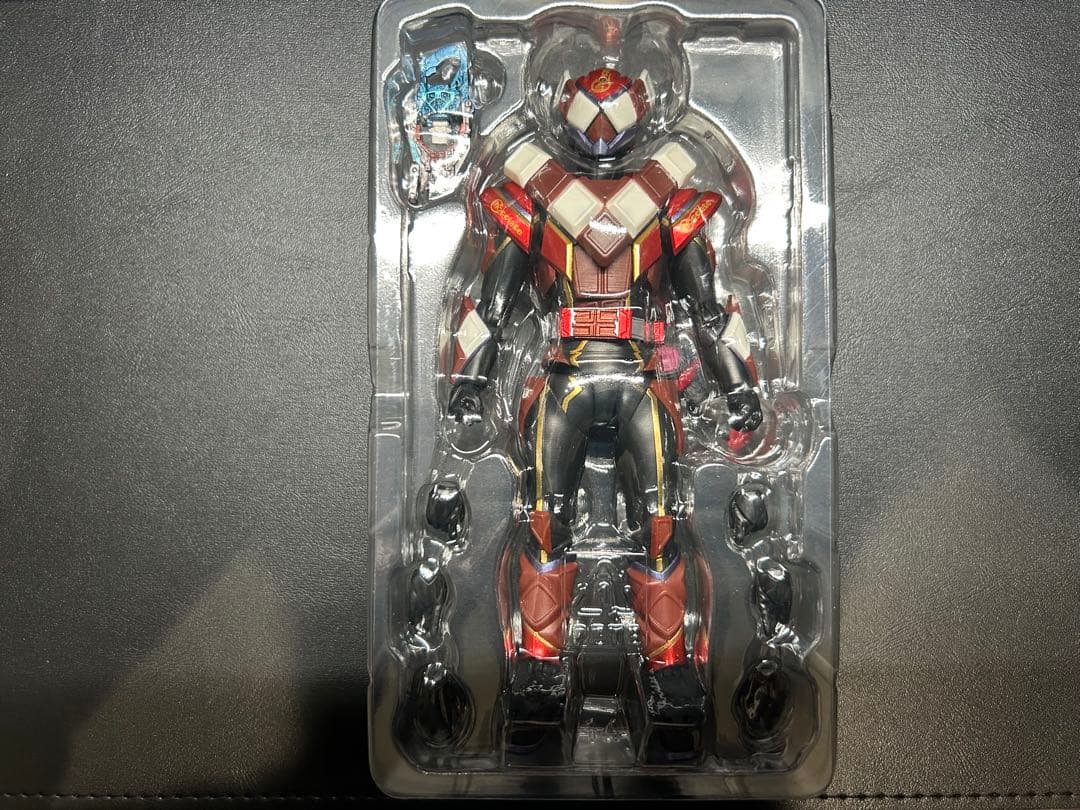 S.H.Figuarts　仮面ライダーヴァレン チョコドンフォーム ほぼ未使用