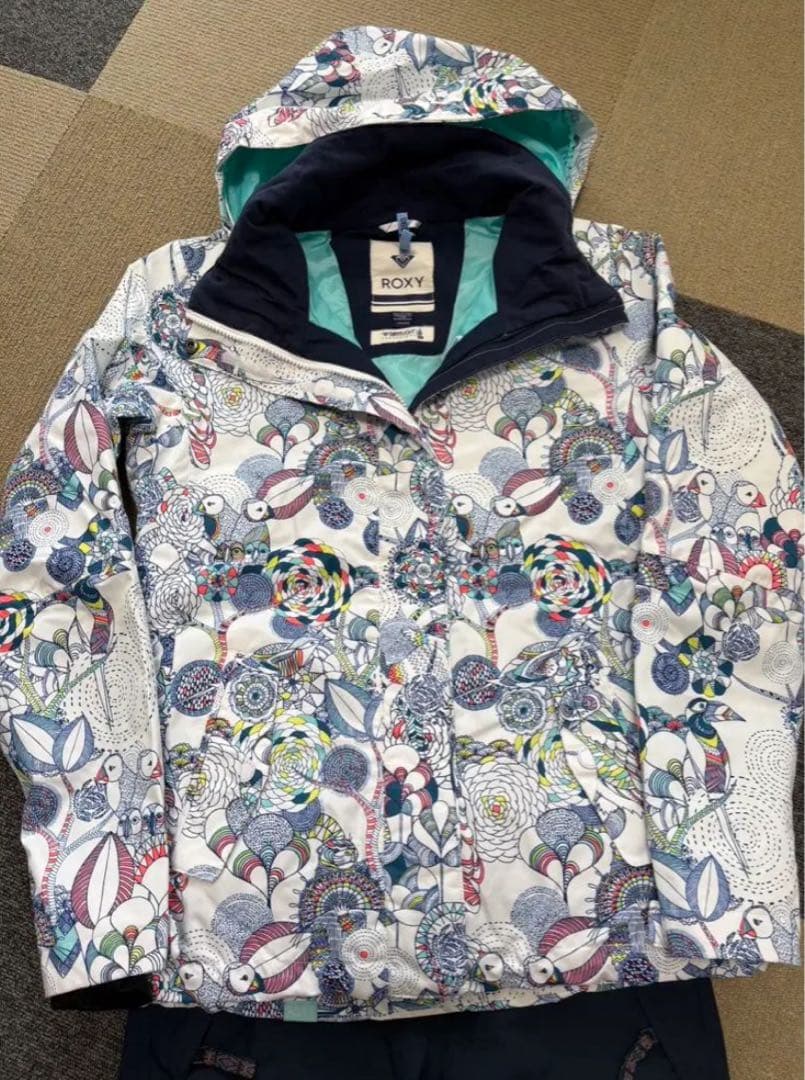 ROXY&ONEILL スキーウェア上（Sサイズ）下（身長 150）セット