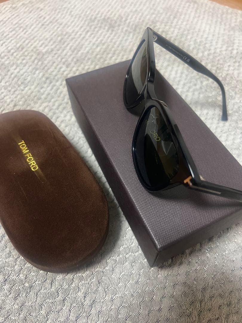 TOM FORD ブラック サングラス ケース付き（最終値下げ）