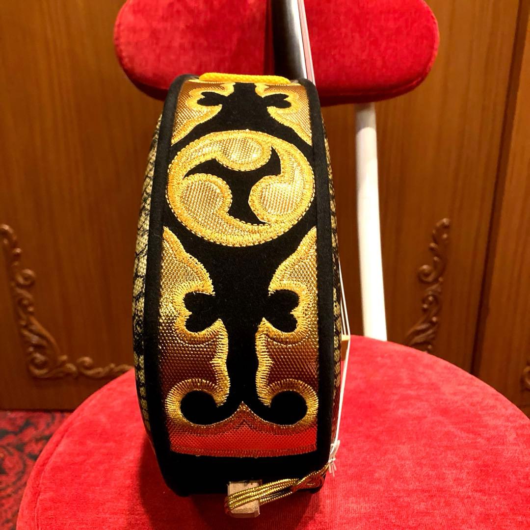 沖縄三線 本蛇皮強化張り☆ 黒塗り棹 ソフトケース付き！美品