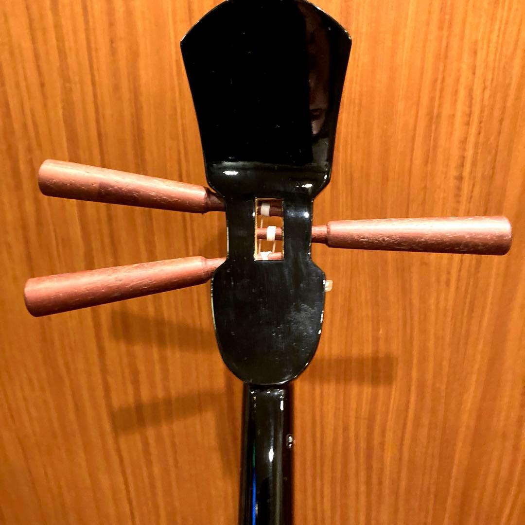 沖縄三線 本蛇皮強化張り☆ 黒塗り棹 ソフトケース付き！美品