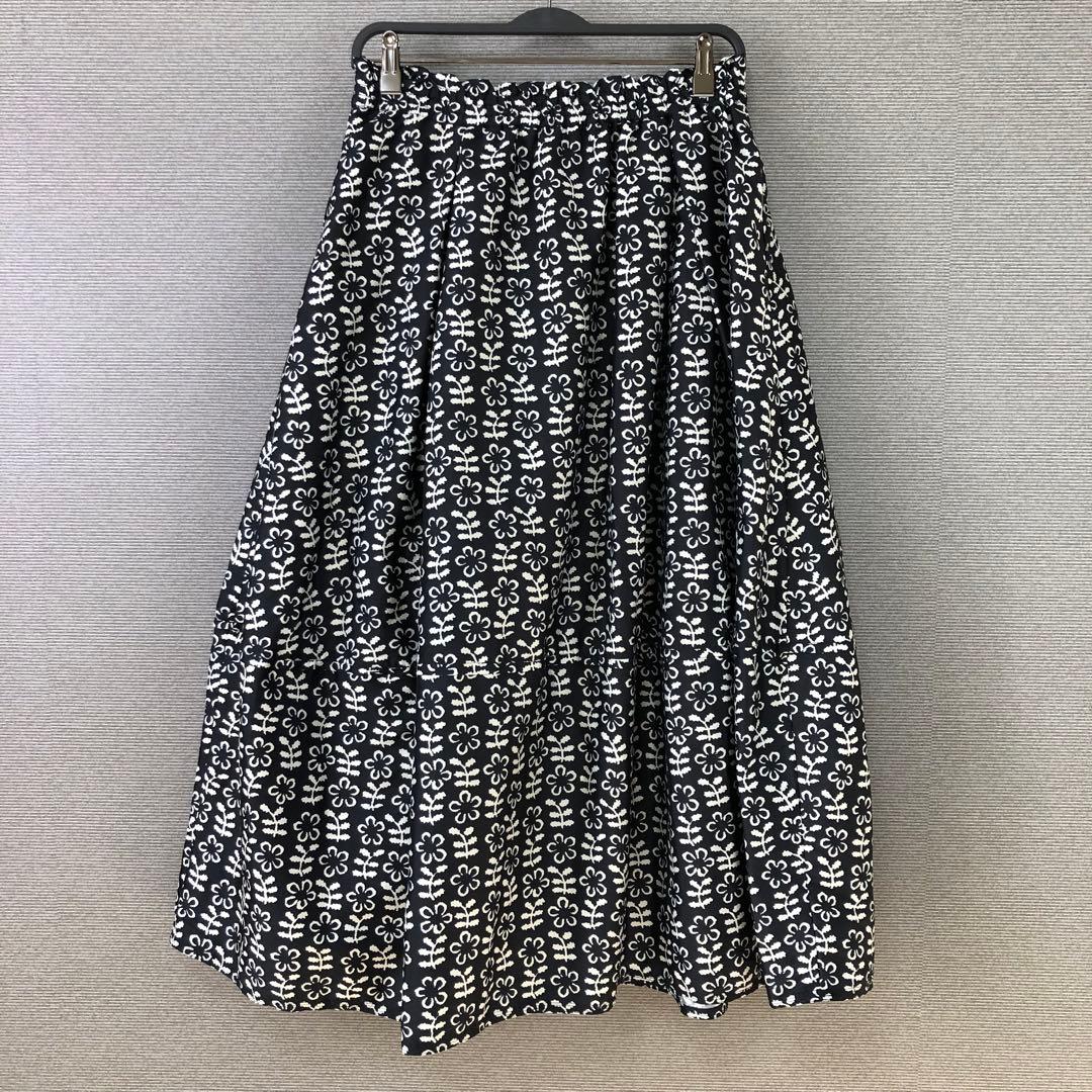 ヌキテパ FLOWER PRINT TUCK GATHER SKIRT ブラック