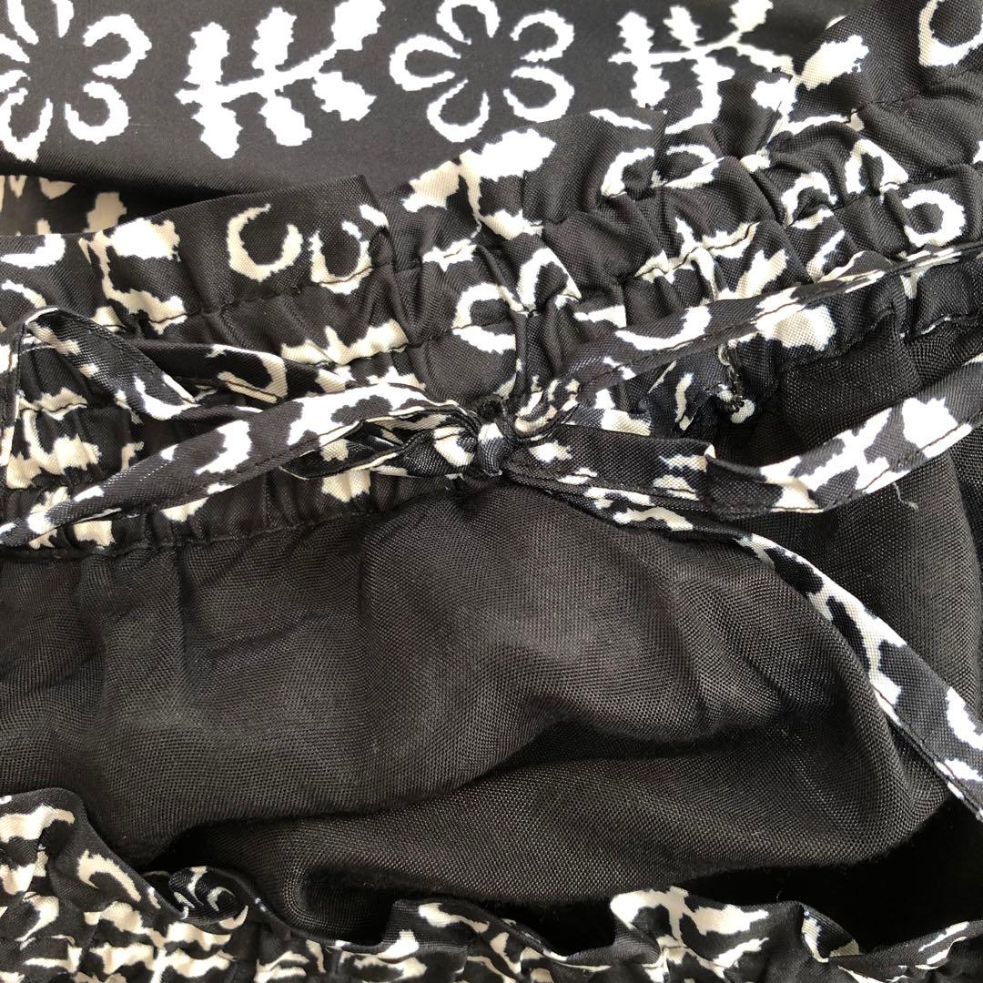 ヌキテパ FLOWER PRINT TUCK GATHER SKIRT ブラック