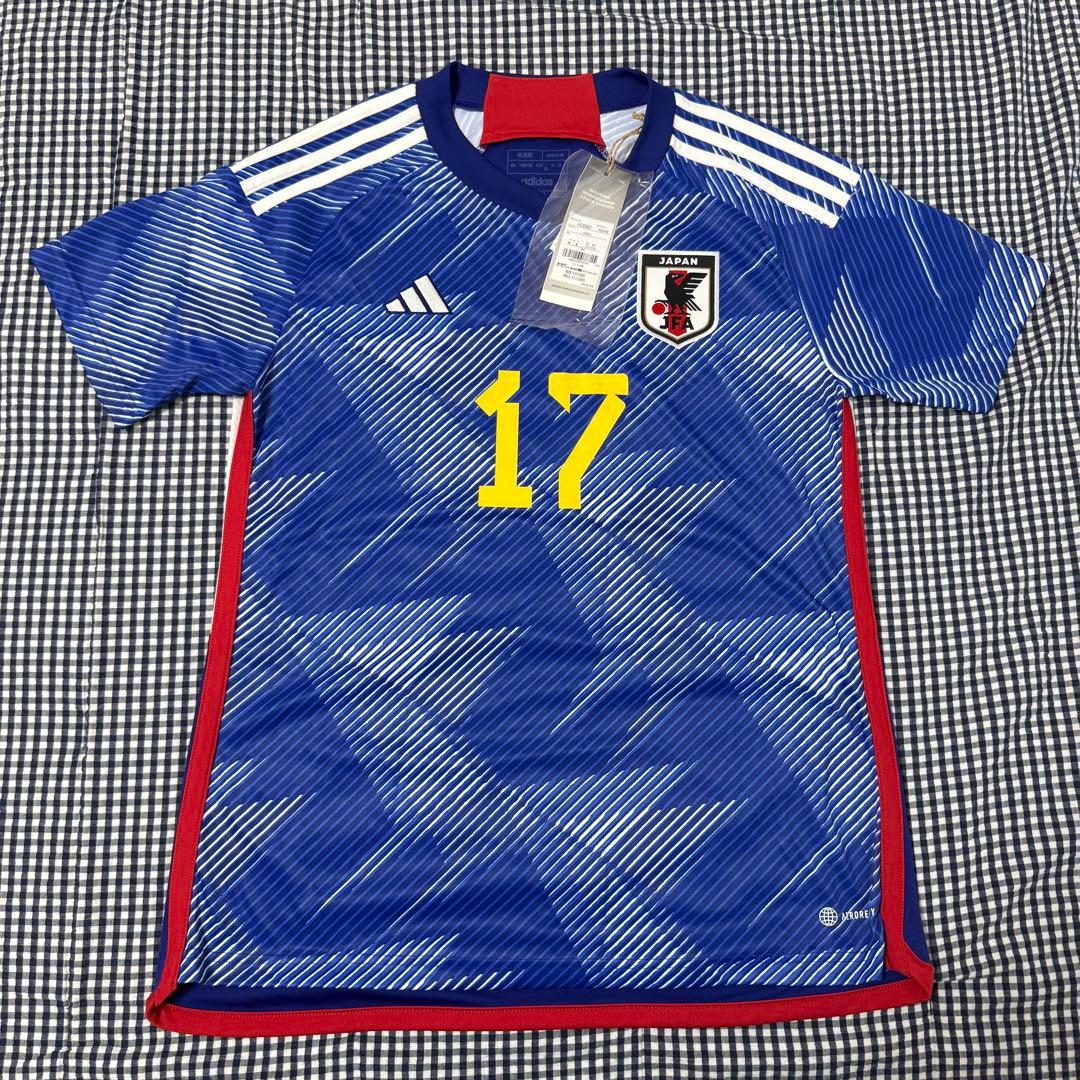 新品未使用タグ付】サッカー日本代表 ユニフォーム 田中碧 17番 リーズ