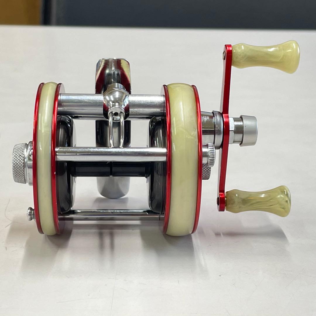 60年代 ABU AMBASSADEUR 2600 筆記体ロゴ おおむね美品