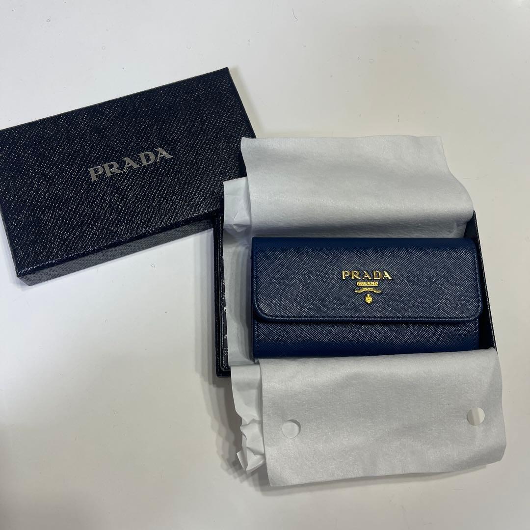 PRADA ネイビー レザー キーケース 箱付き