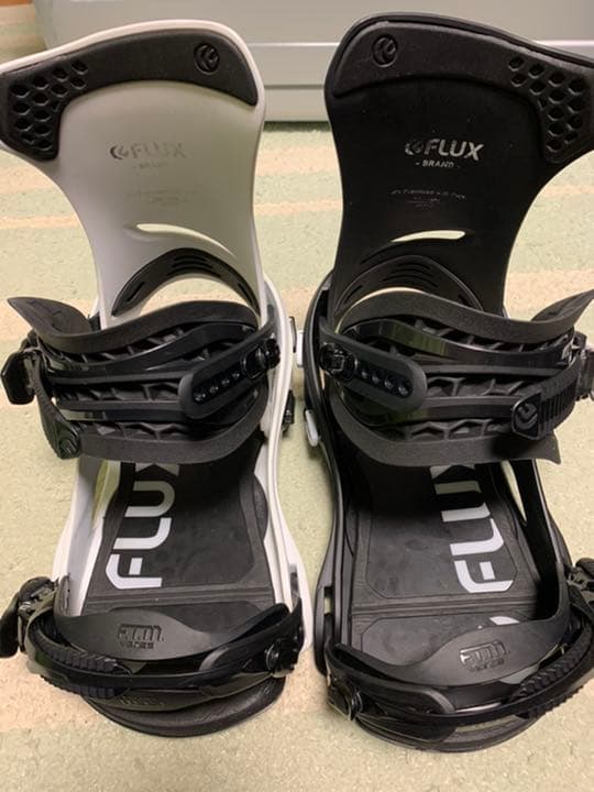 【スノボ／バイン】Flux DS 19-20モデル Mサイズ　白×黒