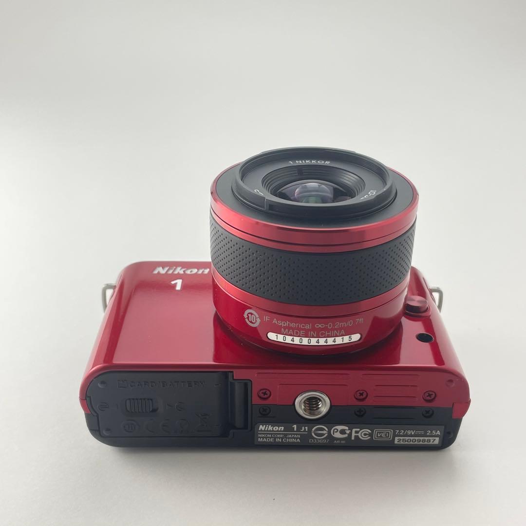 【ショット数600・返品保証】Nikon1 J1 レッド レンズキット