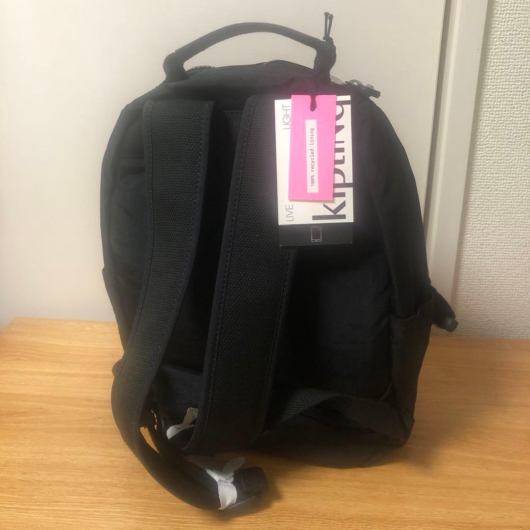 未使用【kipling】リュック SEOUL S 黒 軽量 多機能 タブレット
