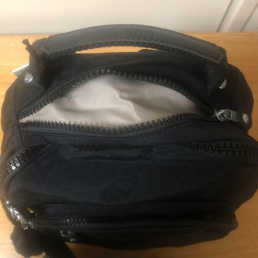 未使用【kipling】リュック SEOUL S 黒 軽量 多機能 タブレット