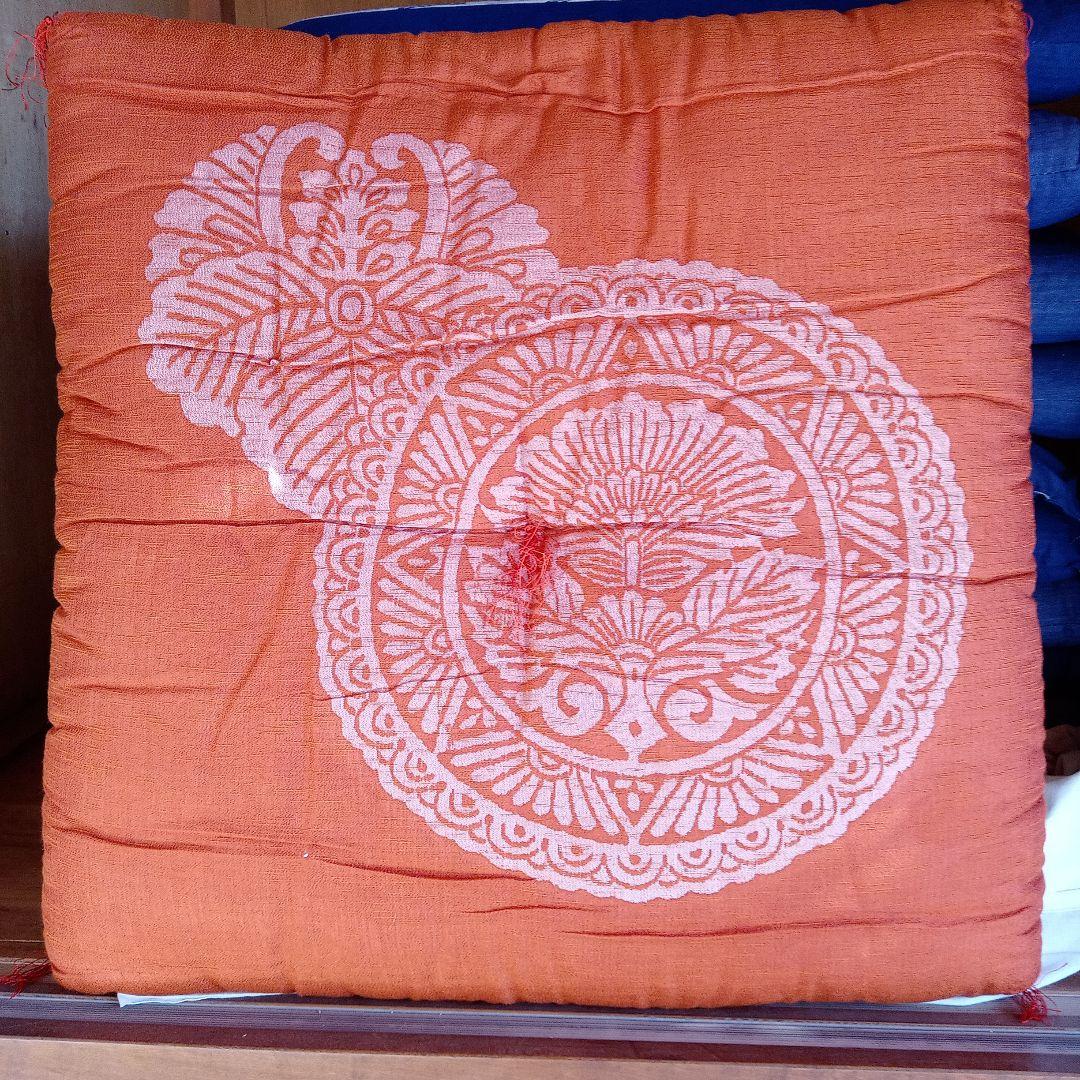 オレンジの花柄座布団 10枚セット 紬風の光沢ある生地 クッション
