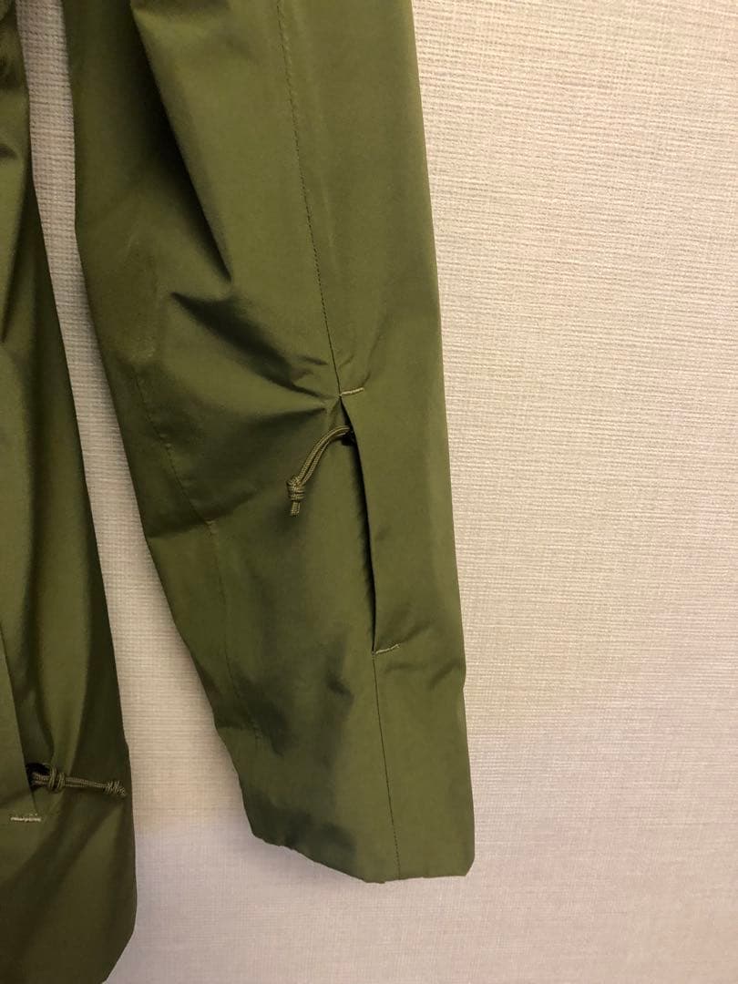 BURTON GORE-TEX スノボーウェア　カーキ　レディース