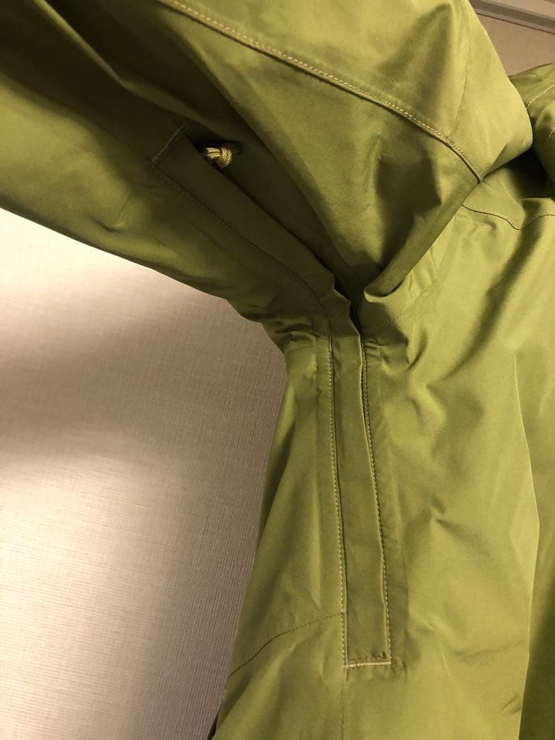 BURTON GORE-TEX スノボーウェア　カーキ　レディース