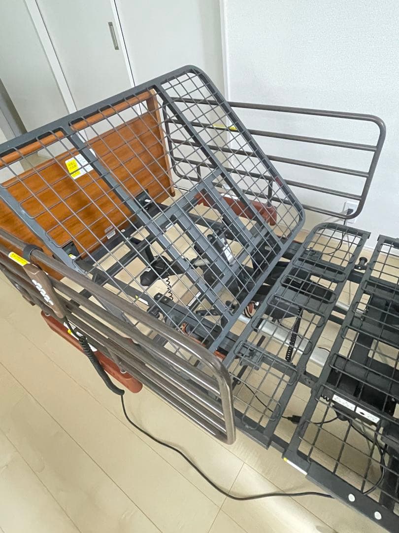 ミオレット電動介護用ベットとNEXUS Rエアマスター介護用マット