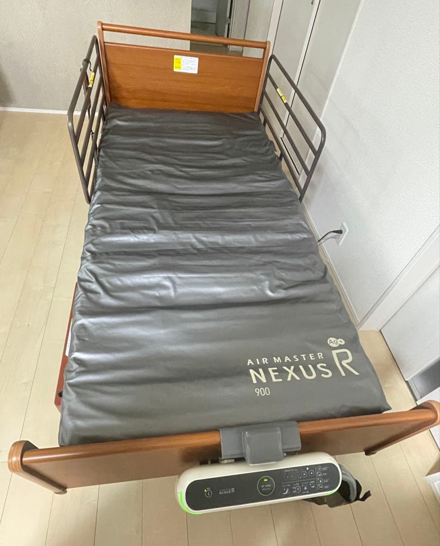 ミオレット電動介護用ベットとNEXUS Rエアマスター介護用マット