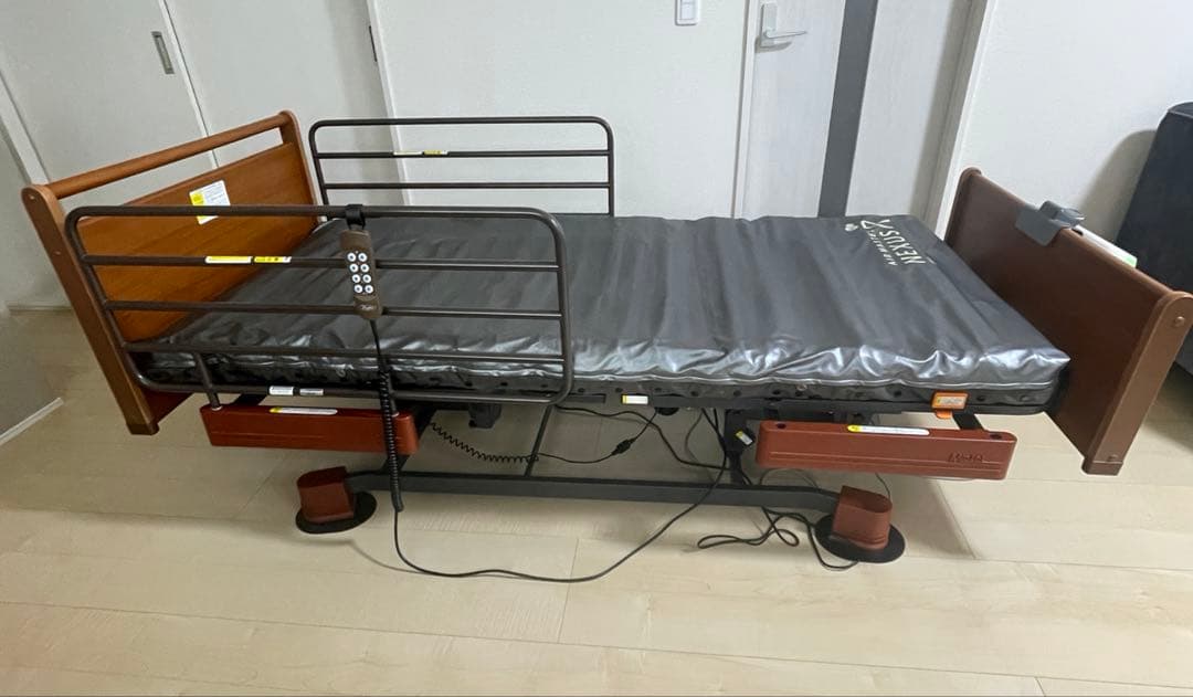 ミオレット電動介護用ベットとNEXUS Rエアマスター介護用マット