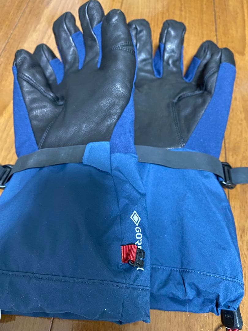 モンベルアルパイングローブインナー付ゴアテックス　山羊皮 サイズメンズMネイビー