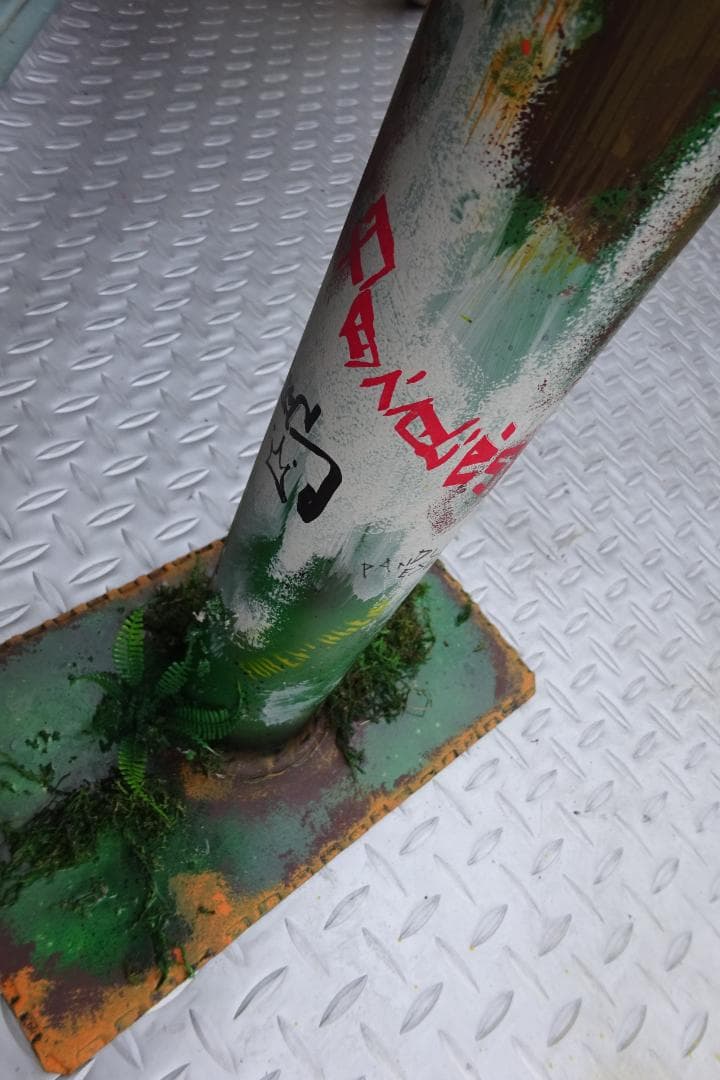 ジャンクスタイル 誘導灯 非常口 インテリアに 看板 点滅タイプ 落書き