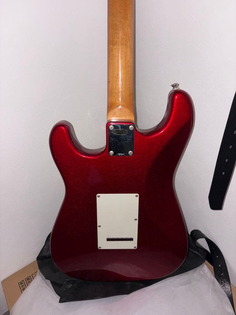 エレキギター メタリックレッド 3ピックアップ