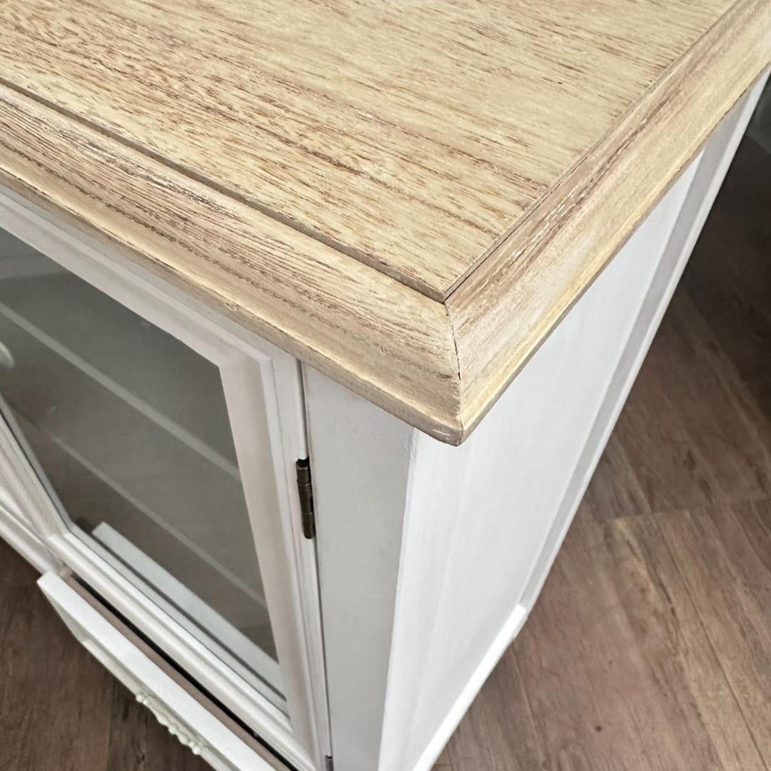 あちゃ　引き取り限定　アンティーク調　キャビネット　食器棚　シャビー