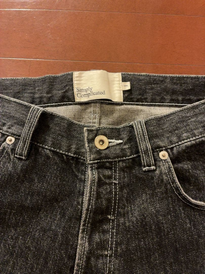 パンツ simply complicated boyfriend jean STONE