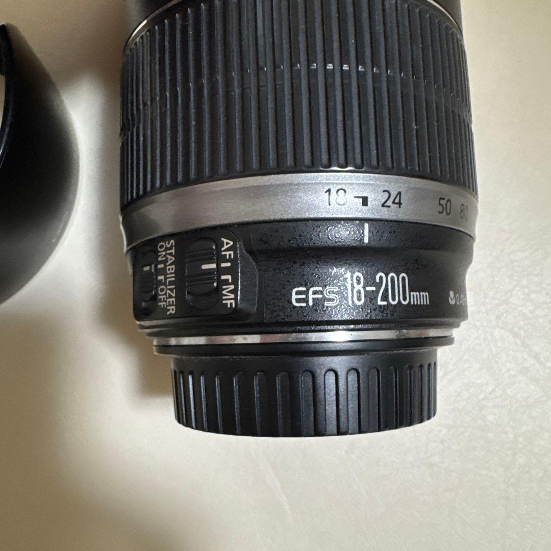 Canon EF-S 18-200mm レンズ