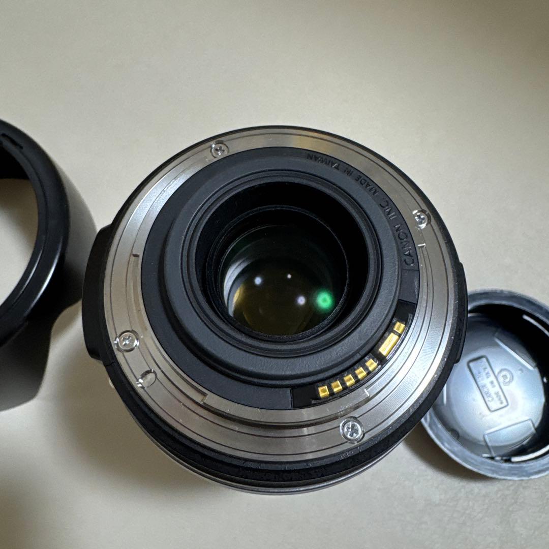 Canon EF-S 18-200mm レンズ