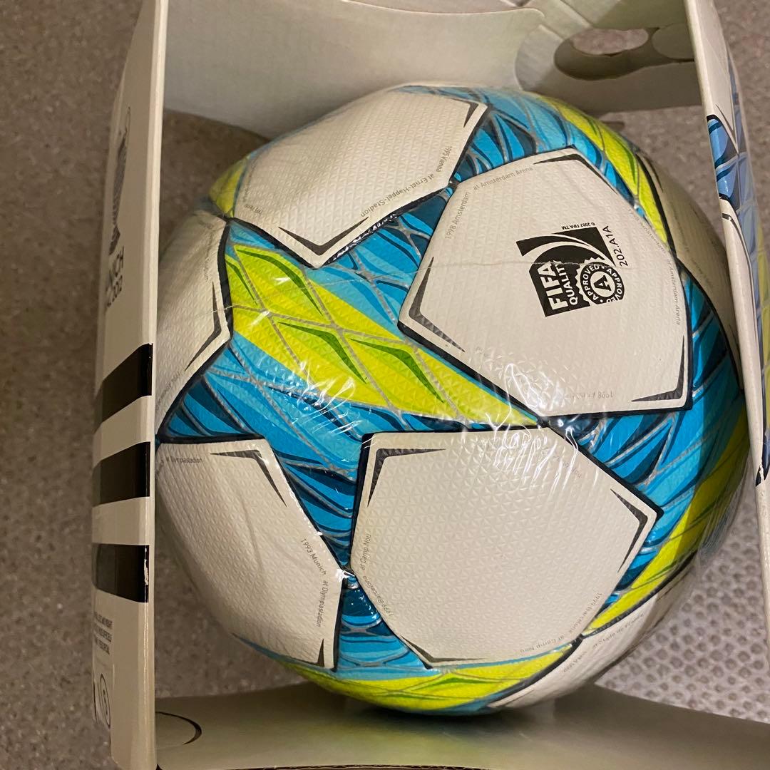 adidas チャンピオンズリーグファイナル2012サッカーボール　公式試合球