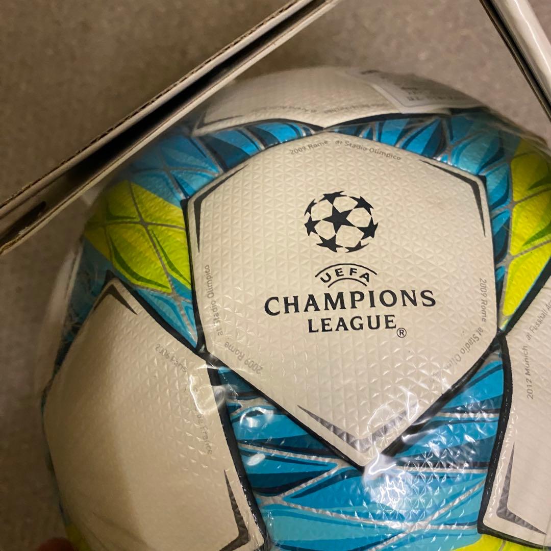 adidas チャンピオンズリーグファイナル2012サッカーボール　公式試合球