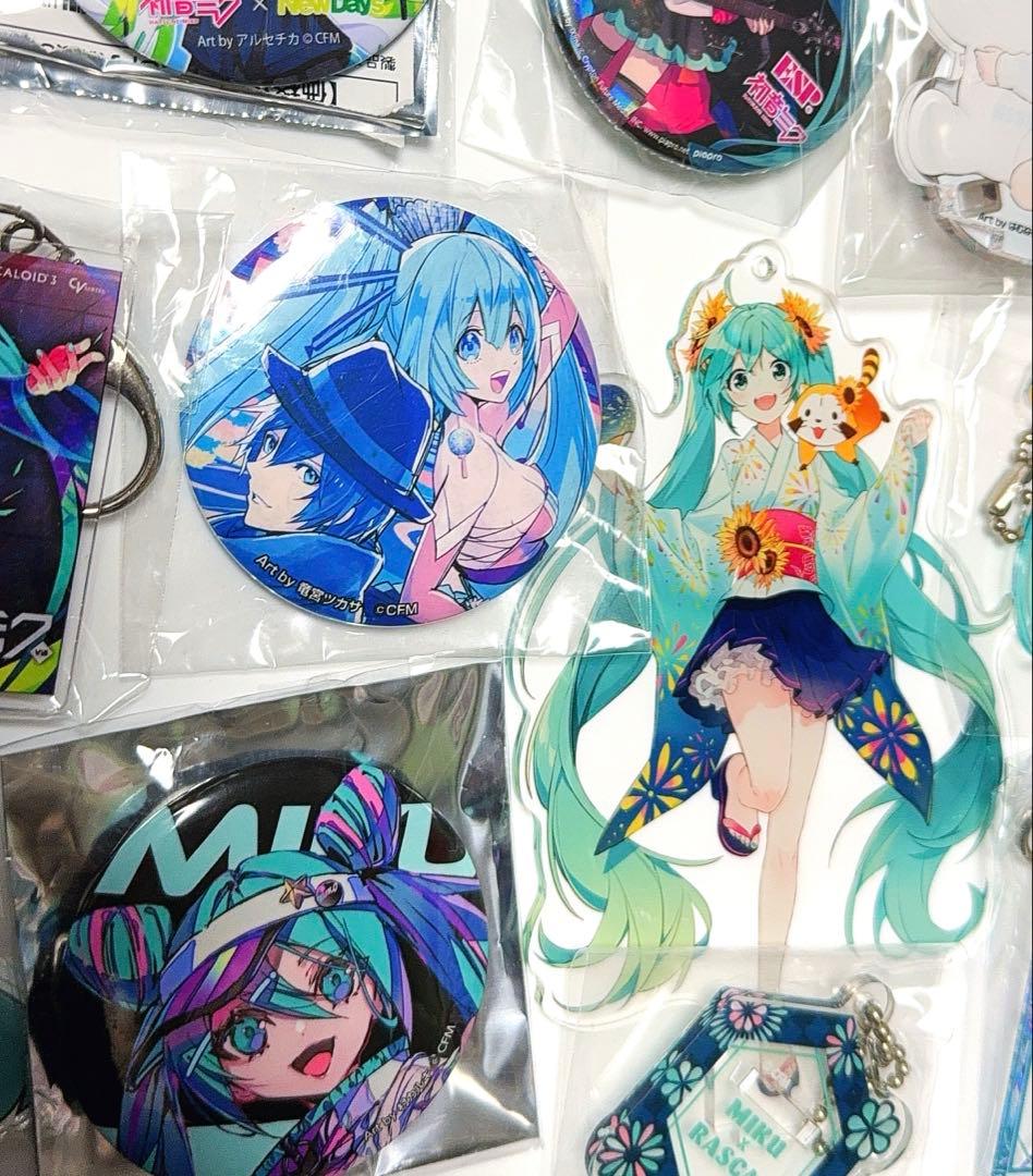 初音ミク　マジカルミライ　KAITO 缶バッジ　アクリルスタンド　ラスカル　特典