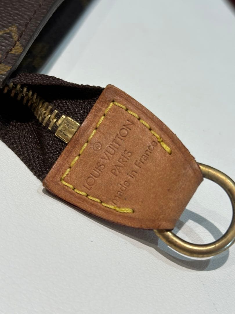 Louis Vuitton ルイ・ヴィトン モノグラム　ポーチ