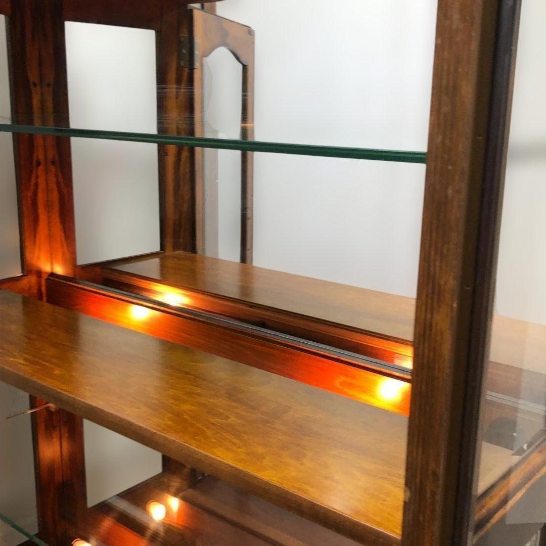 送料無料【希少3面ガラス採光】カリモク 飾り棚 コレクションボード